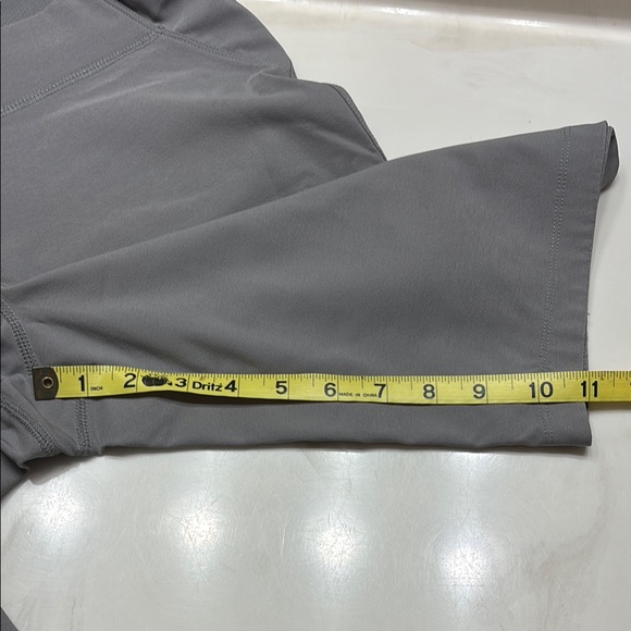 Columbia Gray Performance Shorts - Picture 6 of 6